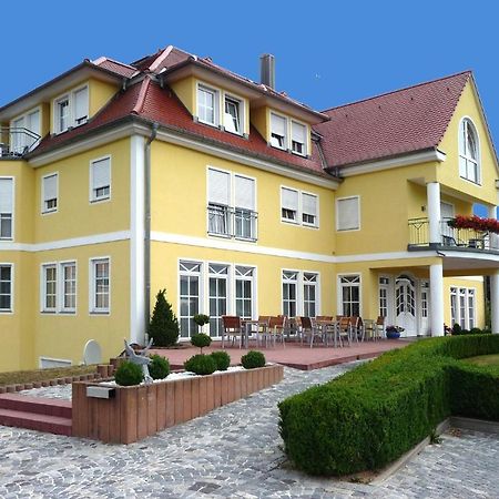 Hotel Bachwiesen Langensendelbach ภายนอก รูปภาพ