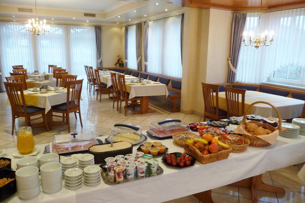 Hotel Bachwiesen Langensendelbach ภายนอก รูปภาพ