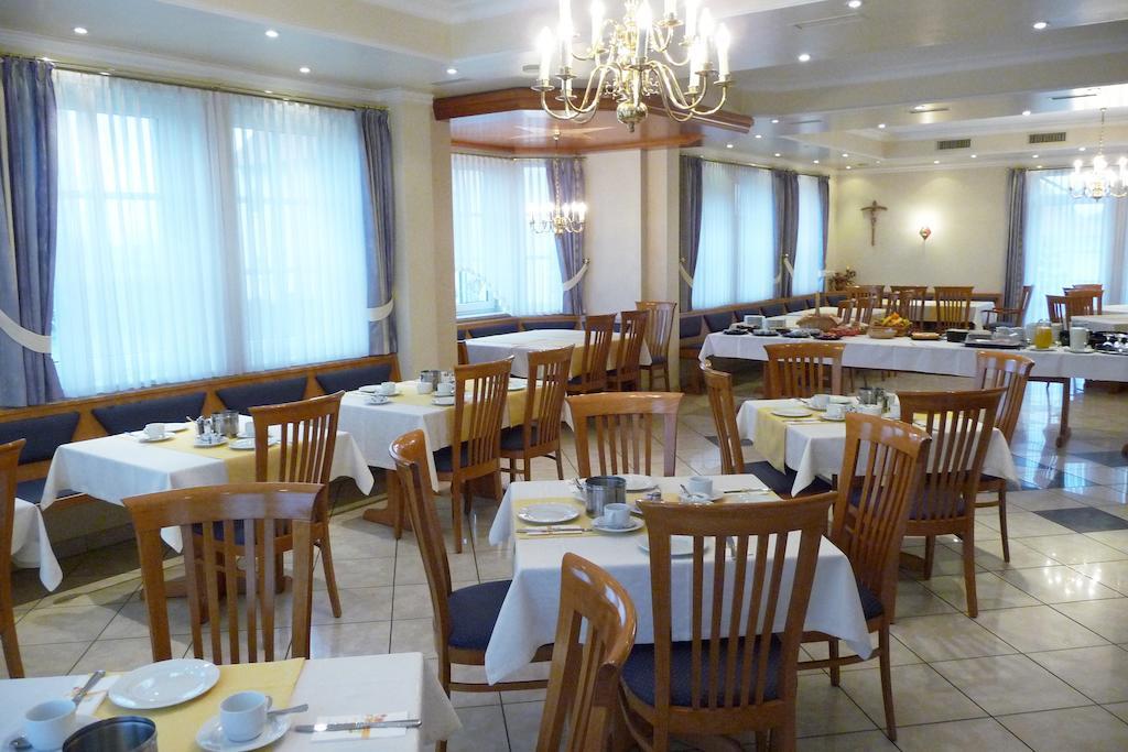 Hotel Bachwiesen Langensendelbach ภายนอก รูปภาพ