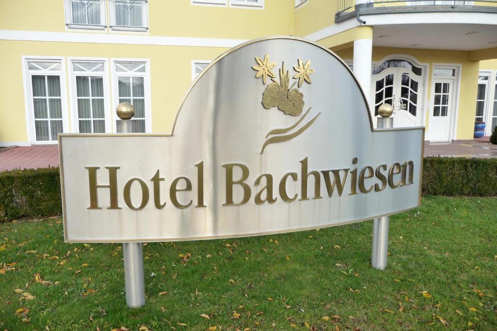 Hotel Bachwiesen Langensendelbach ภายนอก รูปภาพ