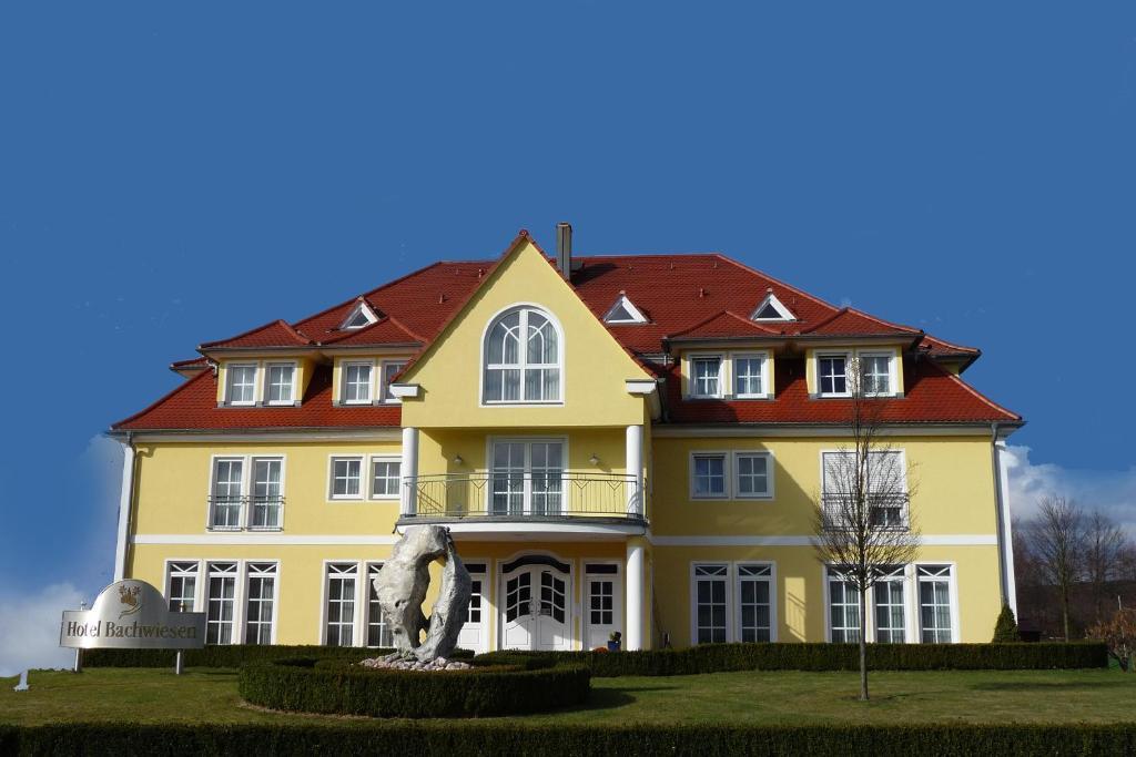 Hotel Bachwiesen Langensendelbach ภายนอก รูปภาพ